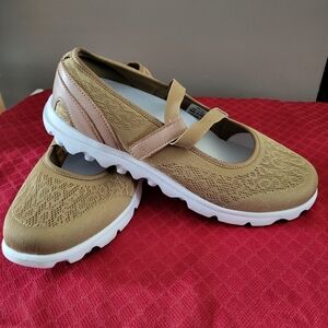 Women's PROPET Tan Mary Jane Shoes Size 12 EE  NEW